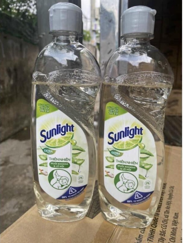 NƯỚC RỬA CHÉN MUỐI KHOÁNG VÀ LÔ HỘI SUNLIGHT