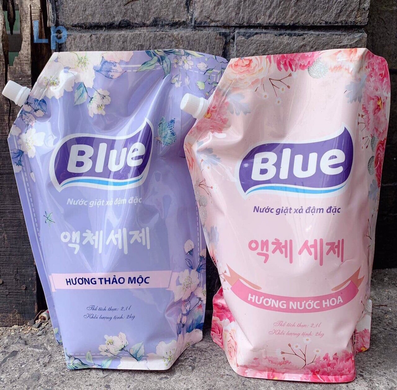 Nước Giặt Blue Túi 2.1 Lít Siêu Thơm